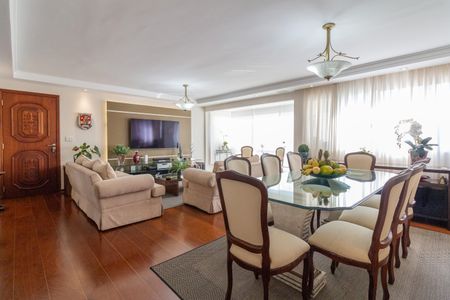 Apartamento à venda com 116m², 3 quartos e 2 vagas Apartamento à venda com 116m², 3 quartos e 2 vagasSala