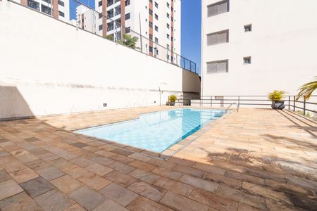 Apartamento à venda com 116m², 3 quartos e 2 vagas Apartamento à venda com 116m², 3 quartos e 2 vagasÁrea comum - Piscina