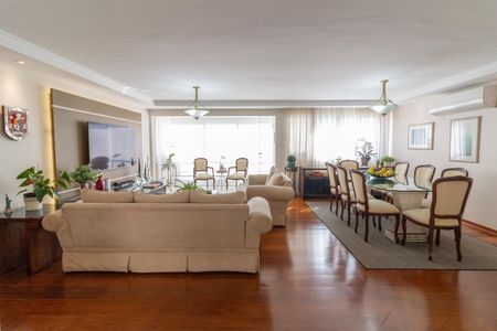 Apartamento à venda com 116m², 3 quartos e 2 vagas Apartamento à venda com 116m², 3 quartos e 2 vagasSala