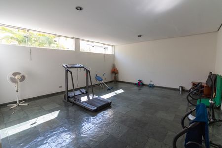Apartamento à venda com 116m², 3 quartos e 2 vagas Apartamento à venda com 116m², 3 quartos e 2 vagasÁrea comum - Academia