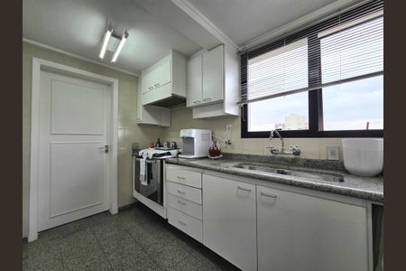 Apartamento à venda com 200m², 4 quartos e 3 vagas Apartamento à venda com 200m², 4 quartos e 3 vagasCozinha