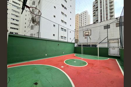 Apartamento à venda com 200m², 4 quartos e 3 vagas Apartamento à venda com 200m², 4 quartos e 3 vagasQuadra Esportiva