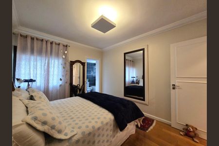 Apartamento à venda com 200m², 4 quartos e 3 vagas Apartamento à venda com 200m², 4 quartos e 3 vagasSuíte 2