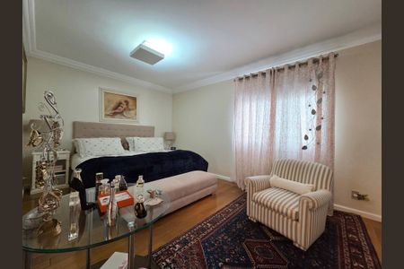 Apartamento à venda com 200m², 4 quartos e 3 vagas Apartamento à venda com 200m², 4 quartos e 3 vagasSuíte 4