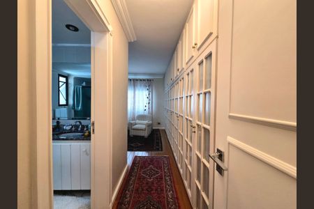 Apartamento à venda com 200m², 4 quartos e 3 vagas Apartamento à venda com 200m², 4 quartos e 3 vagasSuíte 4