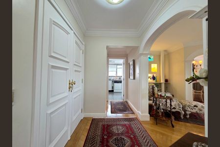 Apartamento à venda com 200m², 4 quartos e 3 vagas Apartamento à venda com 200m², 4 quartos e 3 vagasCorredor de entrada