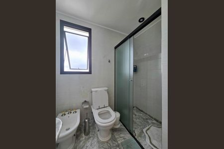 Apartamento à venda com 200m², 4 quartos e 3 vagas Apartamento à venda com 200m², 4 quartos e 3 vagasBanheiro da Suíte 3