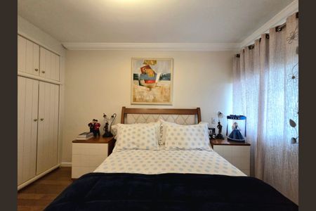 Apartamento à venda com 200m², 4 quartos e 3 vagas Apartamento à venda com 200m², 4 quartos e 3 vagasSuíte 2