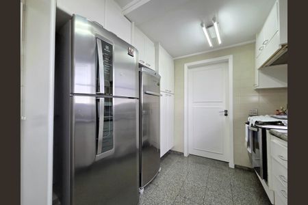 Apartamento à venda com 200m², 4 quartos e 3 vagas Apartamento à venda com 200m², 4 quartos e 3 vagasCozinha