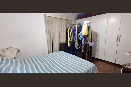 Casa à venda com 417m², 3 quartos e 6 vagas Casa à venda com 417m², 3 quartos e 6 vagasSuíte 1