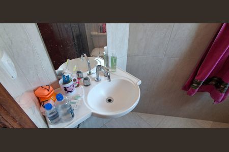 Casa à venda com 417m², 3 quartos e 6 vagas Casa à venda com 417m², 3 quartos e 6 vagasBanheiro Suíte 2