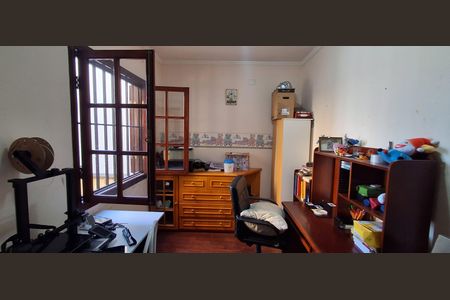 Casa à venda com 343m², 4 quartos e 6 vagas Casa à venda com 343m², 4 quartos e 6 vagasQuarto 1