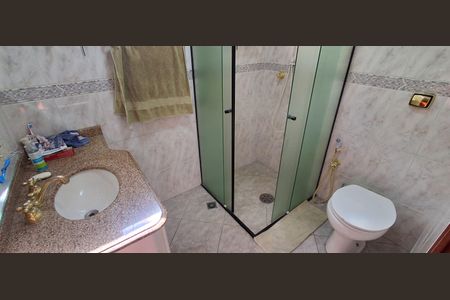 Casa à venda com 343m², 4 quartos e 6 vagas Casa à venda com 343m², 4 quartos e 6 vagasBanheiro Social