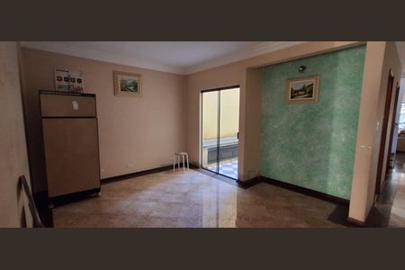 Casa à venda com 343m², 4 quartos e 6 vagas Casa à venda com 343m², 4 quartos e 6 vagasCopa