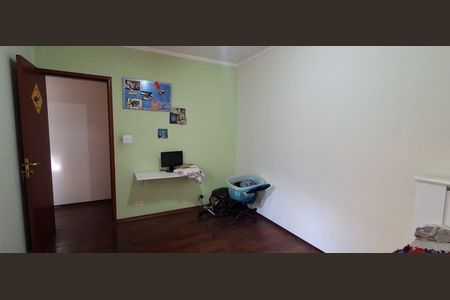 Casa à venda com 343m², 4 quartos e 6 vagas Casa à venda com 343m², 4 quartos e 6 vagasQuarto 2