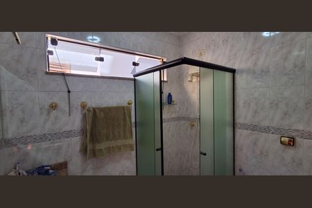 Casa à venda com 343m², 4 quartos e 6 vagas Casa à venda com 343m², 4 quartos e 6 vagasBanheiro Social