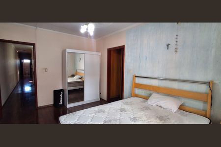 Casa à venda com 343m², 4 quartos e 6 vagas Casa à venda com 343m², 4 quartos e 6 vagasSuíte 1