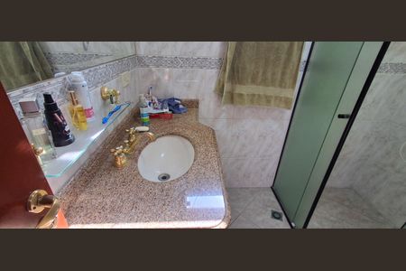 Casa à venda com 343m², 4 quartos e 6 vagas Casa à venda com 343m², 4 quartos e 6 vagasBanheiro Social