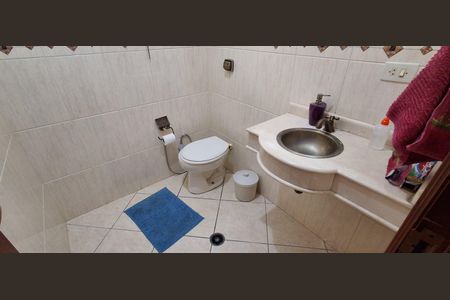 Casa à venda com 343m², 4 quartos e 6 vagas Casa à venda com 343m², 4 quartos e 6 vagasBanheiro Social 2