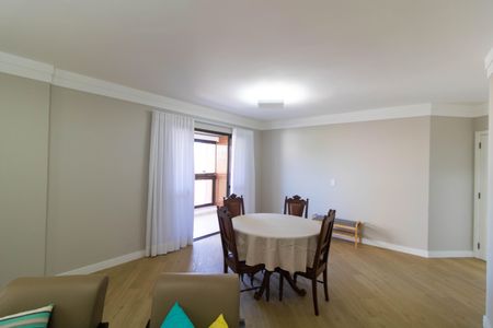 Sala de apartamento à venda com 4 quartos, 139m² em Vila Brandina, Campinas