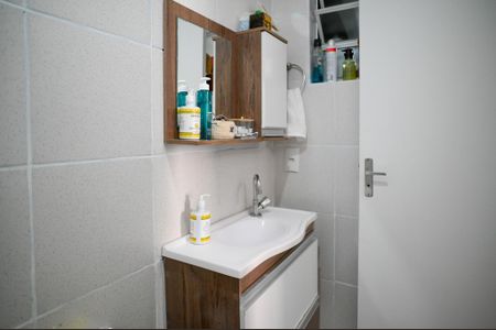 Apartamento à venda com 94m², 3 quartos e 1 vaga Apartamento à venda com 94m², 3 quartos e 1 vagaBanheiro da Suíte