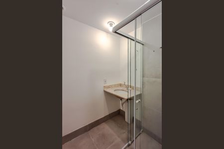 Banheiro Social de kitnet/studio para alugar com 1 quarto, 25m² em Vila Dom Pedro I, São Paulo