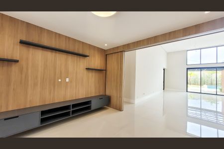 Sala de casa de condomínio à venda com 5 quartos, 450m² em Loteamento Caminhos de San Conrado (Sousas), Campinas