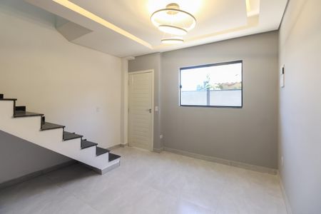 Sala de casa de condomínio para alugar com 2 quartos, 79m² em Penha de França, São Paulo