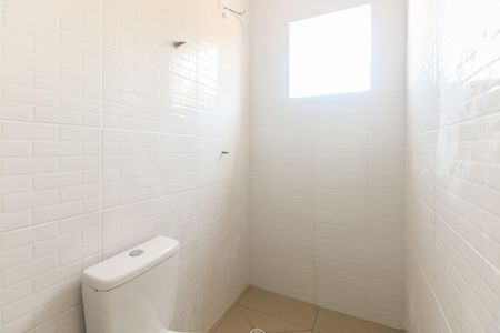 Banheiro Suíte 1 de casa de condomínio para alugar com 2 quartos, 79m² em Penha de França, São Paulo