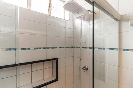 Banheiro de kitnet/studio para alugar com 1 quarto, 31m² em Higienópolis, São Paulo