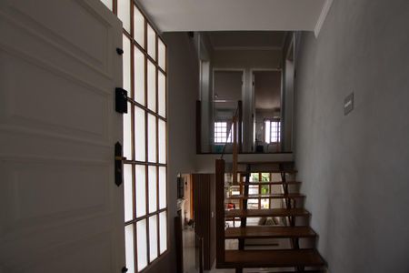 Casa à venda com 402m², 3 quartos e 5 vagas Casa à venda com 402m², 3 quartos e 5 vagasCorredor