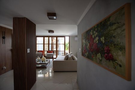 Casa à venda com 402m², 3 quartos e 5 vagas Casa à venda com 402m², 3 quartos e 5 vagasSala
