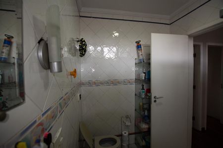 Casa à venda com 402m², 3 quartos e 5 vagas Casa à venda com 402m², 3 quartos e 5 vagasBanheiro social