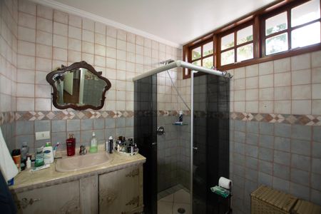Casa à venda com 402m², 3 quartos e 5 vagas Casa à venda com 402m², 3 quartos e 5 vagasBanheiro da suíte