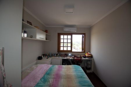 Casa à venda com 402m², 3 quartos e 5 vagas Casa à venda com 402m², 3 quartos e 5 vagasQuarto 2