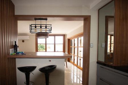 Casa à venda com 402m², 3 quartos e 5 vagas Casa à venda com 402m², 3 quartos e 5 vagasCozinha