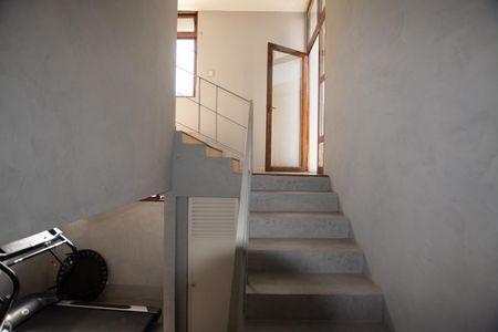 Casa à venda com 402m², 3 quartos e 5 vagas Casa à venda com 402m², 3 quartos e 5 vagasÁrea comum