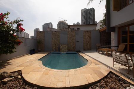 Casa à venda com 402m², 3 quartos e 5 vagas Casa à venda com 402m², 3 quartos e 5 vagasÁrea comum