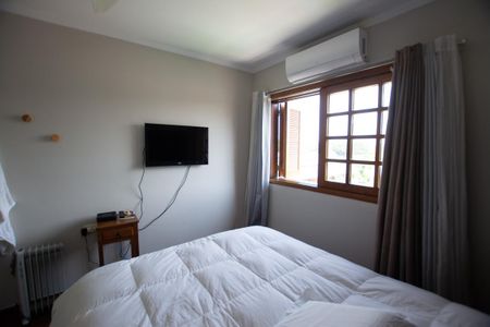 Casa à venda com 402m², 3 quartos e 5 vagas Casa à venda com 402m², 3 quartos e 5 vagasSuíte