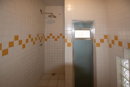 Casa à venda com 402m², 3 quartos e 5 vagas Casa à venda com 402m², 3 quartos e 5 vagasÁrea comum