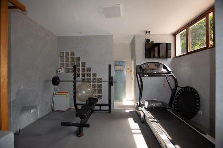 Casa à venda com 402m², 3 quartos e 5 vagas Casa à venda com 402m², 3 quartos e 5 vagasÁrea comum