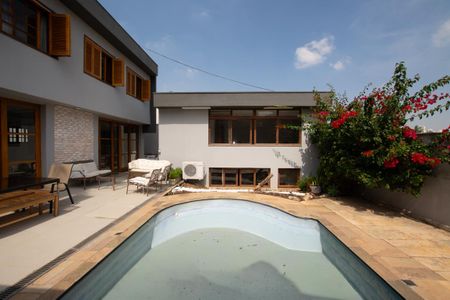 Casa à venda com 402m², 3 quartos e 5 vagas Casa à venda com 402m², 3 quartos e 5 vagasÁrea comum