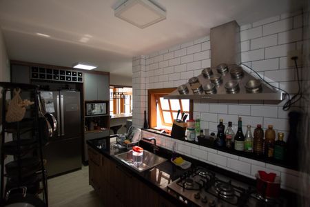 Casa à venda com 402m², 3 quartos e 5 vagas Casa à venda com 402m², 3 quartos e 5 vagasCozinha