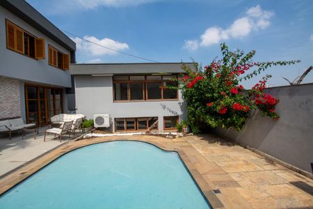 Casa à venda com 402m², 3 quartos e 5 vagas Casa à venda com 402m², 3 quartos e 5 vagasÁrea comum