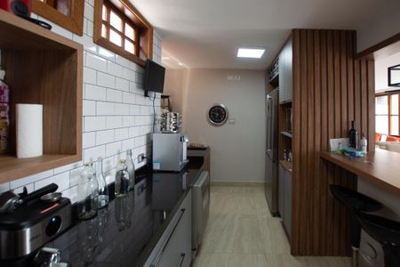 Casa à venda com 402m², 3 quartos e 5 vagas Casa à venda com 402m², 3 quartos e 5 vagasCozinha