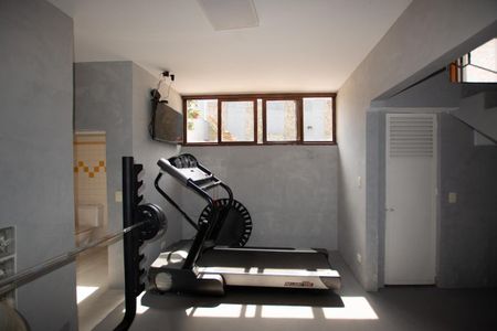 Casa à venda com 402m², 3 quartos e 5 vagas Casa à venda com 402m², 3 quartos e 5 vagasÁrea comum