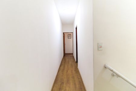 Corredor de casa à venda com 3 quartos, 160m² em Jardim Casa Pintada, São Paulo