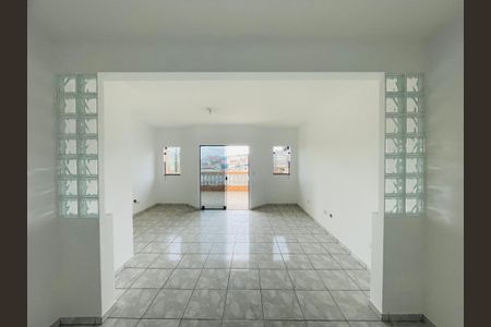 Sala de casa à venda com 4 quartos, 172m² em Jardim Santa Cecilia, Guarulhos
