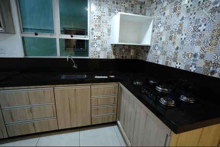 Cozinha de apartamento para alugar com 3 quartos, 69m² em Setor Bela Vista, Goiânia
