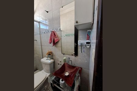Banheiro Social de casa à venda com 2 quartos, 120m² em Jaqueline, Belo Horizonte